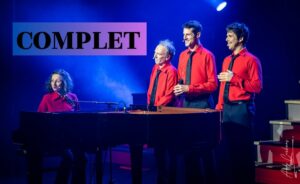 une pianiste et 3 chanteurs autour du piano