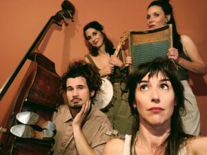 4 musiciens et les instruments